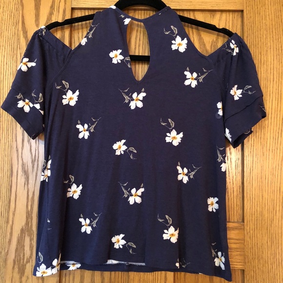 American Eagle Cold Shoulder Blouse - Picture 1 of 3